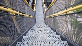 2_safety-grate-stairs