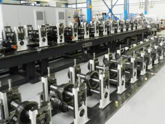 Roll Forming with interchangeable cassettes